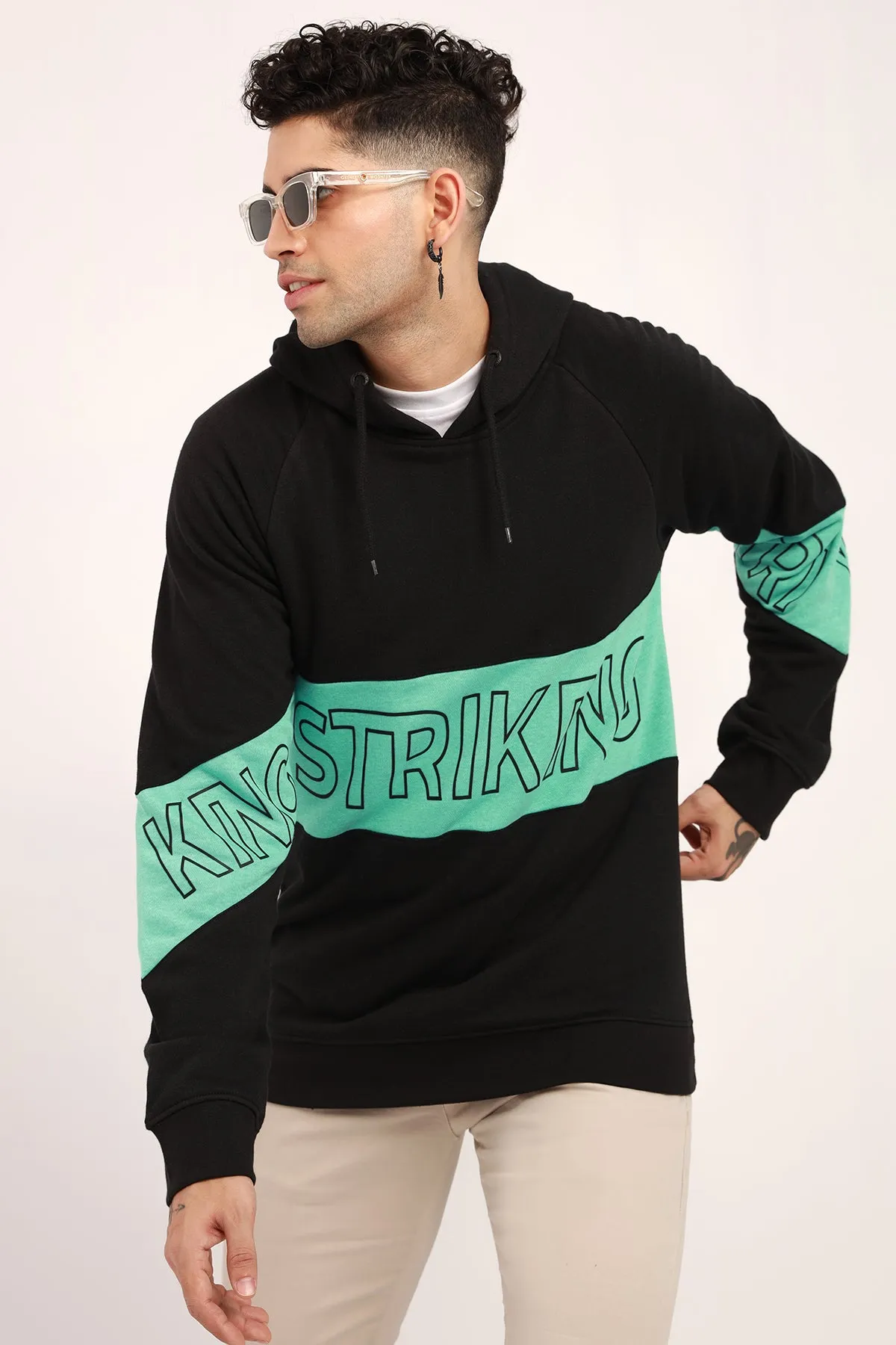 Black Striking Printed Hoodie - W22 - MH0033R