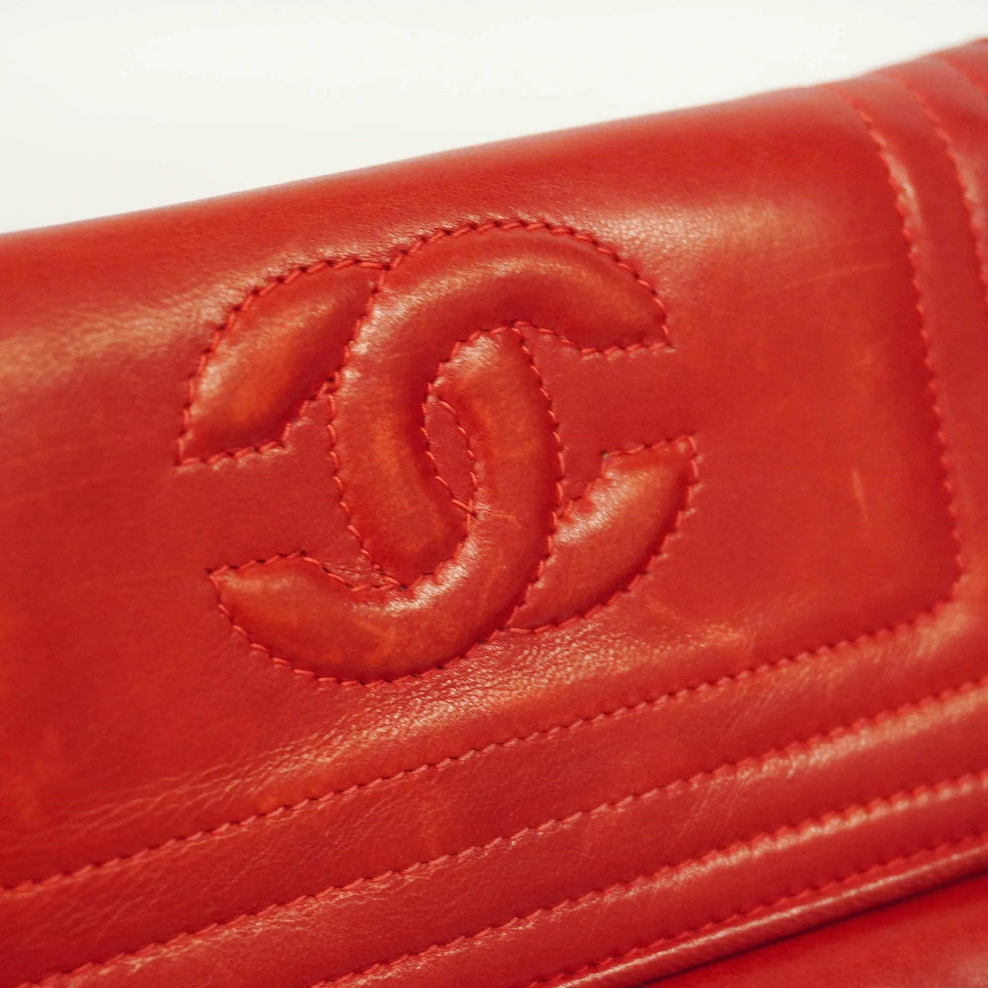 CHANEL  Women's Leather Shoulder Bag Red Color