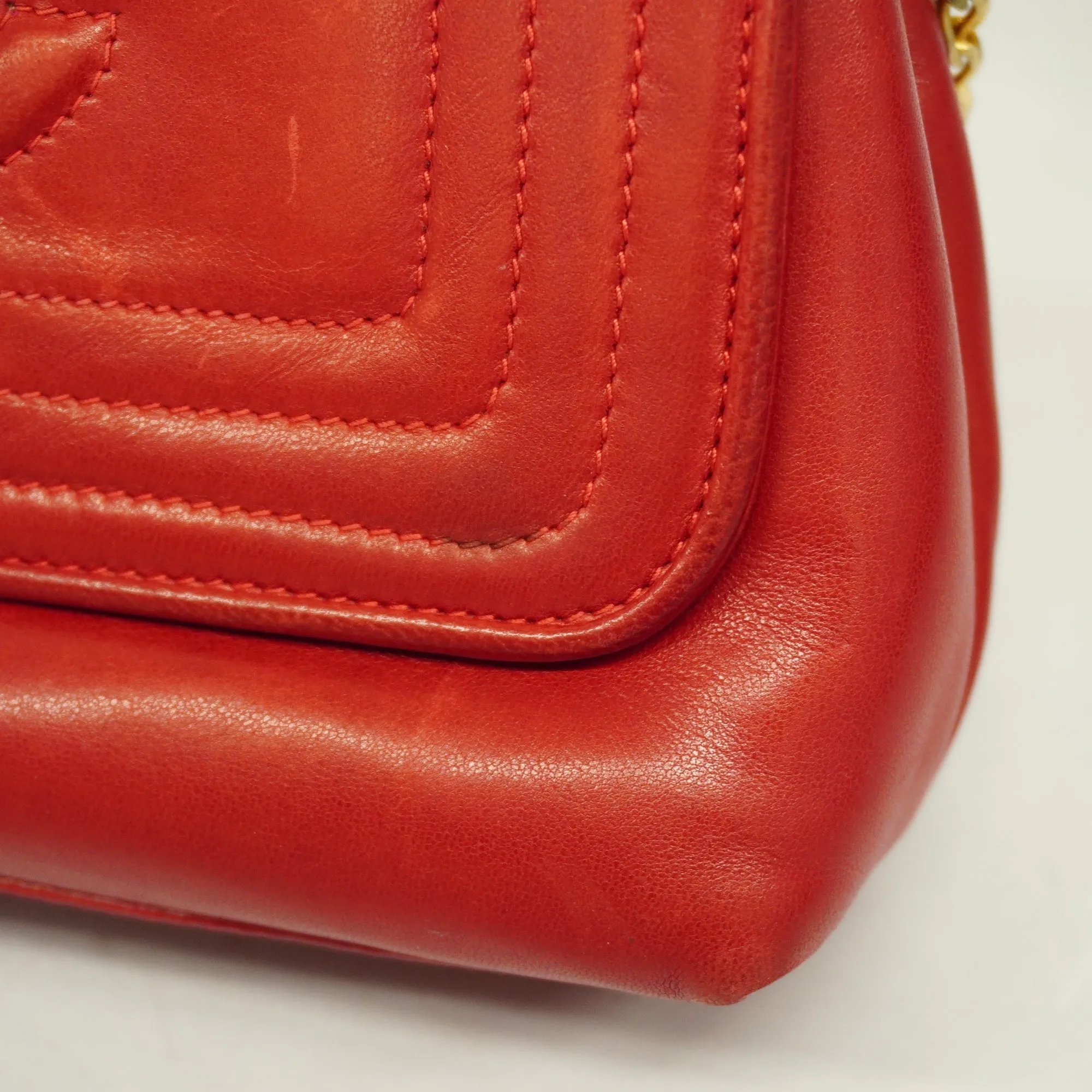 CHANEL  Women's Leather Shoulder Bag Red Color