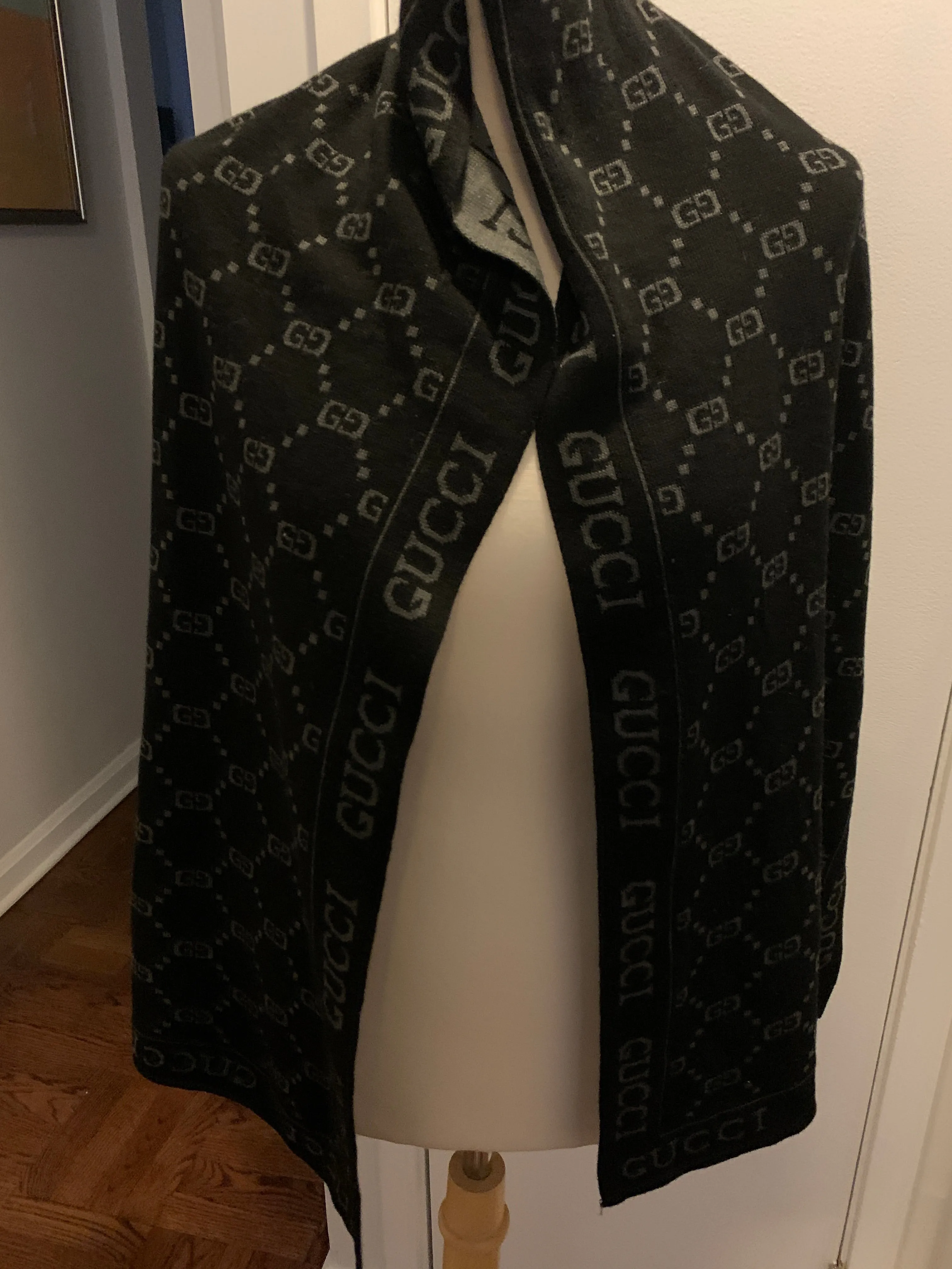 Gucci Scarf!