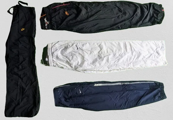 Nike parachute trackpant 20 pcs